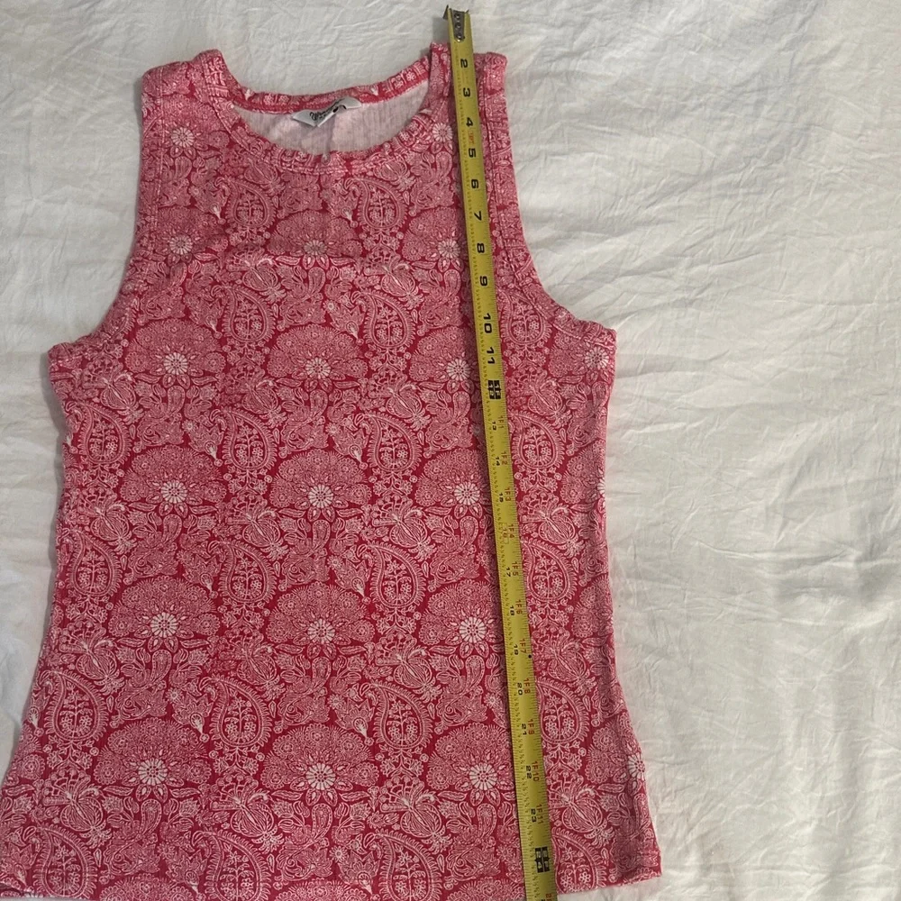 Sleeveless Red Paisley-Print Tank Top - Picture 6 of 8